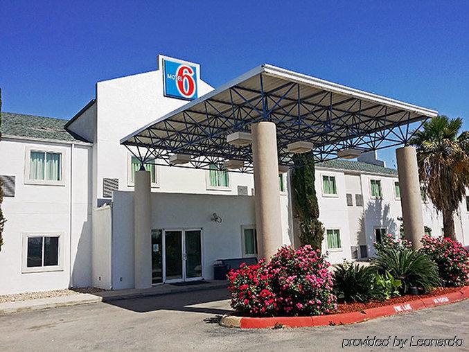 Motel 6 New Braunfels Bagian luar foto