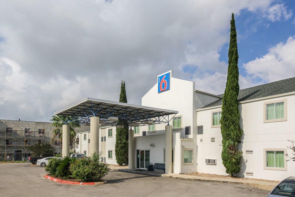 Motel 6 New Braunfels Bagian luar foto