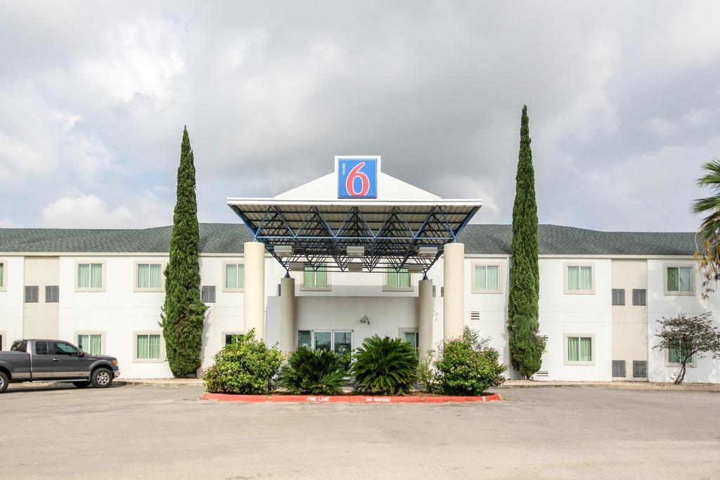 Motel 6 New Braunfels Bagian luar foto